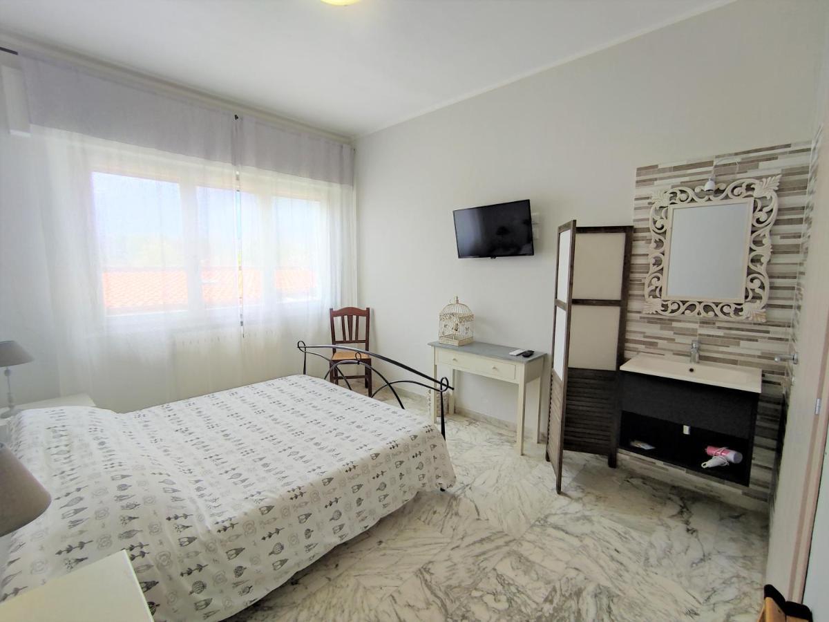 Bed and Breakfast La Mimosa Chic Пьетразанта Экстерьер фото