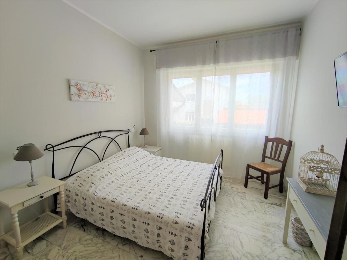 Bed and Breakfast La Mimosa Chic Пьетразанта Экстерьер фото