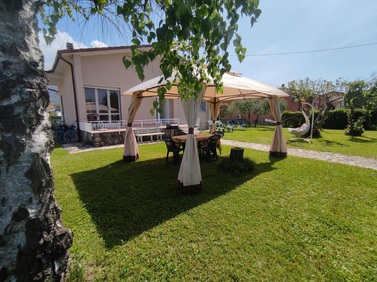 Bed and Breakfast La Mimosa Chic Пьетразанта Экстерьер фото