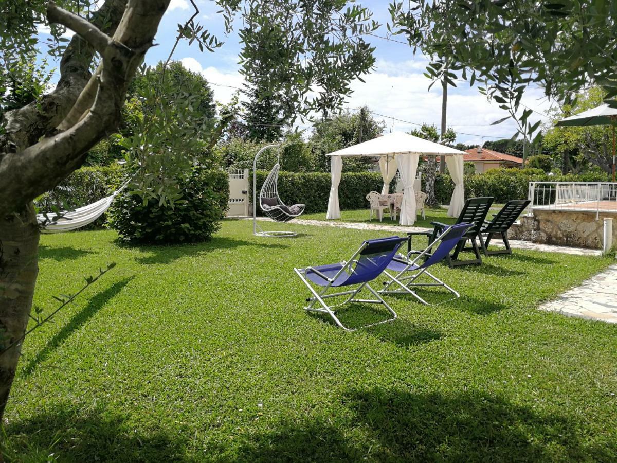 Bed and Breakfast La Mimosa Chic Пьетразанта Экстерьер фото